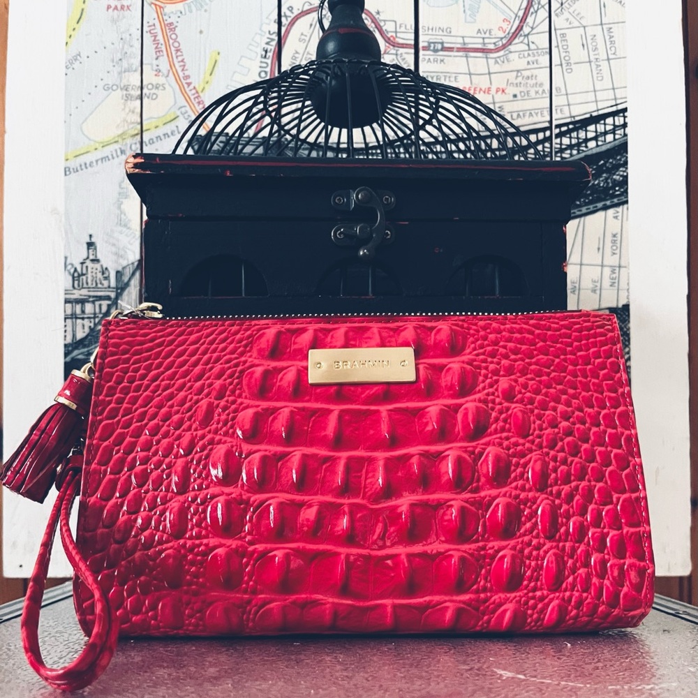 💕 Brahmin Vibrant HOT PINK Embossed Wristlet